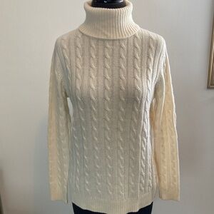 Sutton Studio Cable Knit Cashmere Turtleneck size Medium Sweater S185